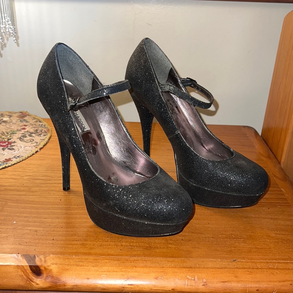 Steve Madden platform strappy heels!
